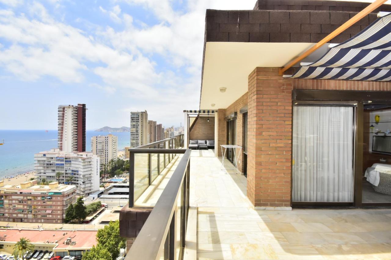 Atico Con Gran Terraza Lägenhet Benidorm Exteriör bild