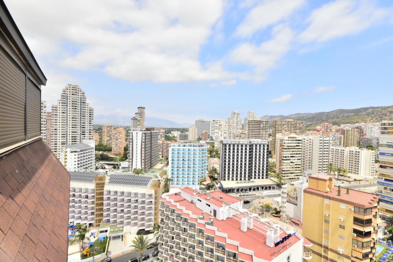 Atico Con Gran Terraza Lägenhet Benidorm Exteriör bild